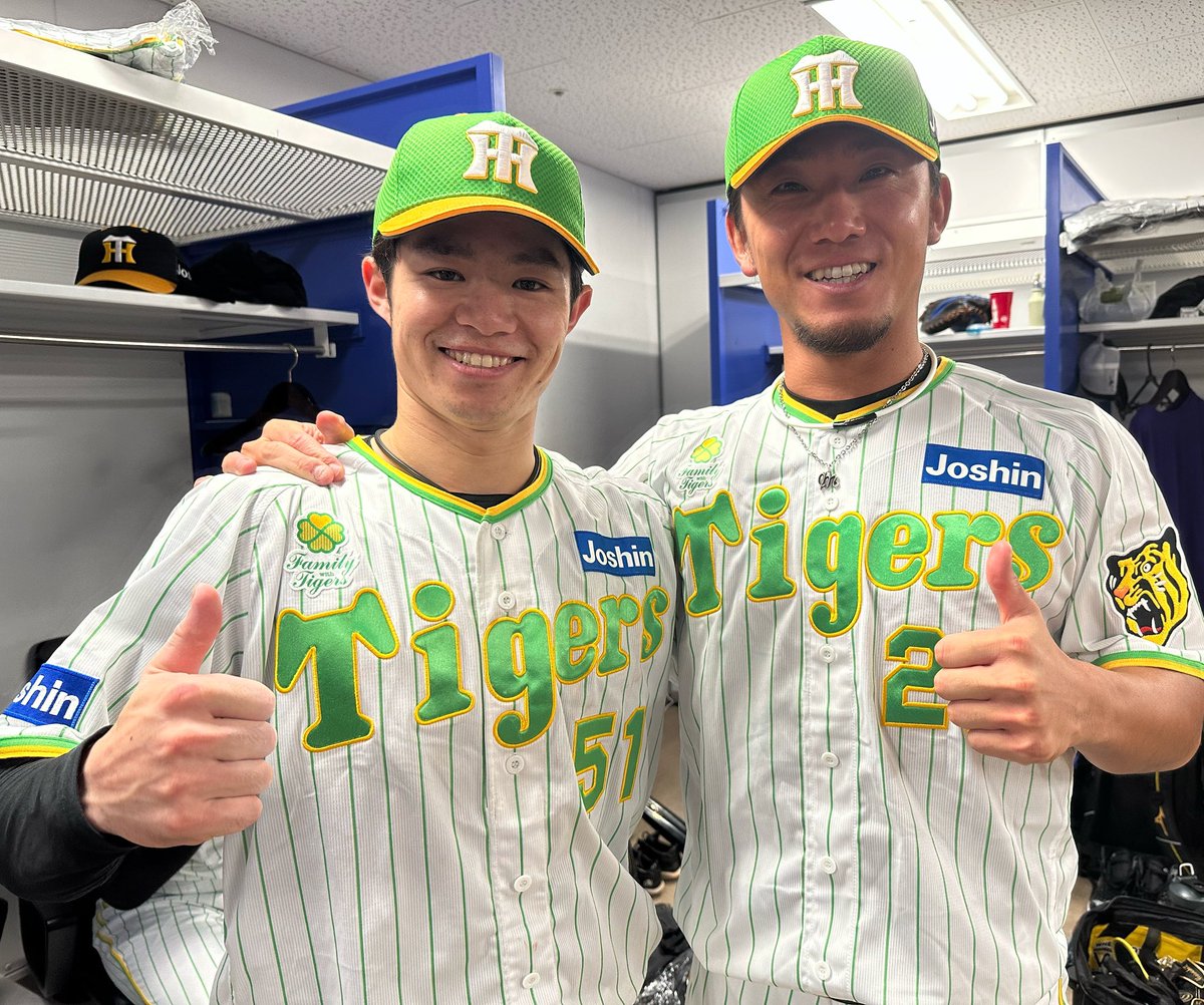今季7勝目をあげた伊藤将司選手と、追加点となるタイムリーを打った