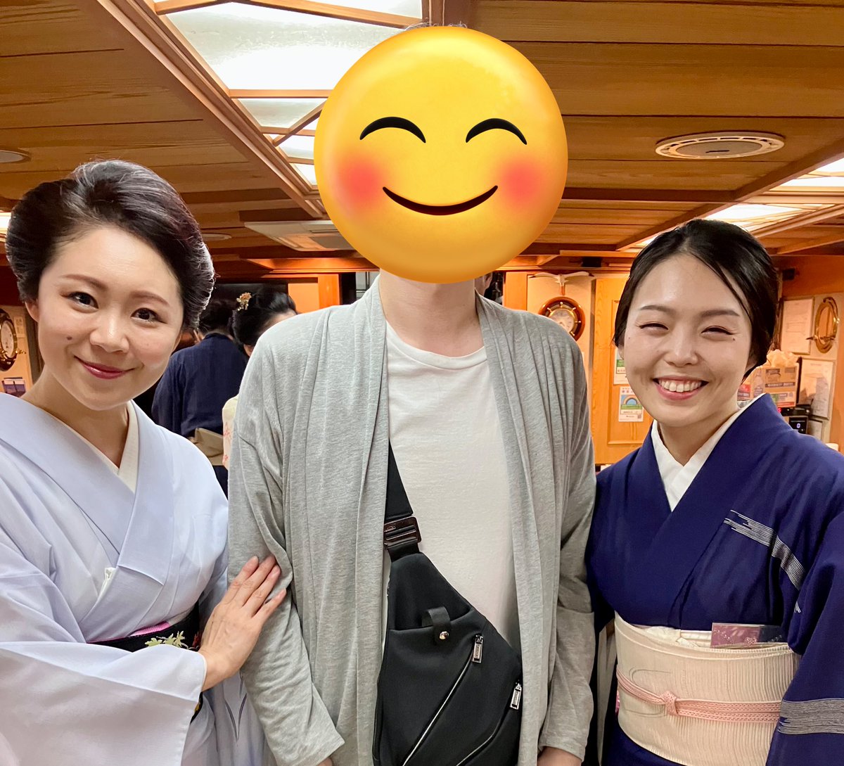知り合いの芸者さん達と屋形船🛳️