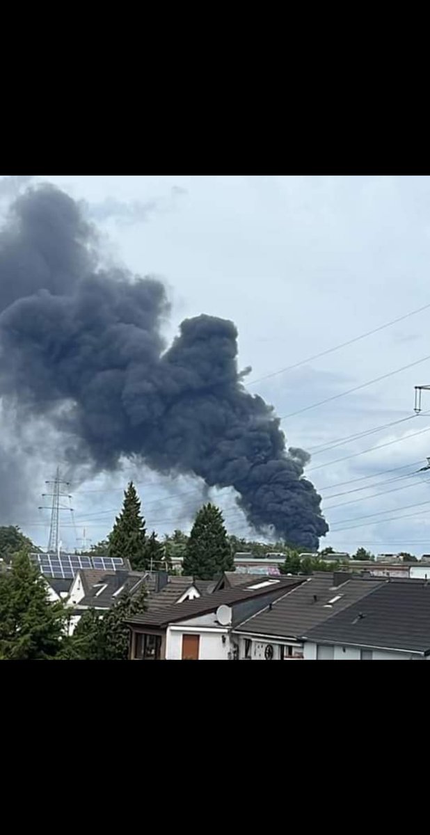 HDDA04's tweet image. Sieht nicht gut aus. Hoffe, niemand verletzt 
#Leverkusen