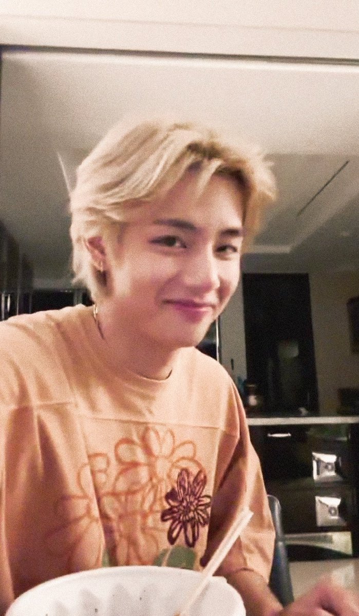 cfhukom's tweet photo. Cutieeeeee 💜💜💜 https://t.co/CpDewZd7OV