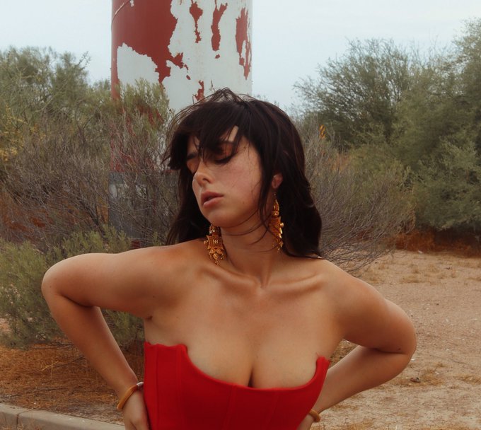 Forever pulling off the side of the road to take some pictures ❤️&zwj;🔥🛣️ https://t.co/1BghfN1MhA