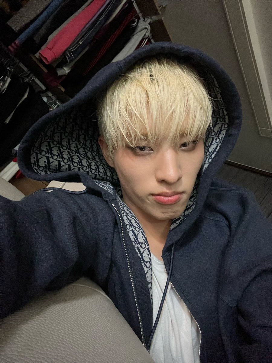 P1H_members tweet picture