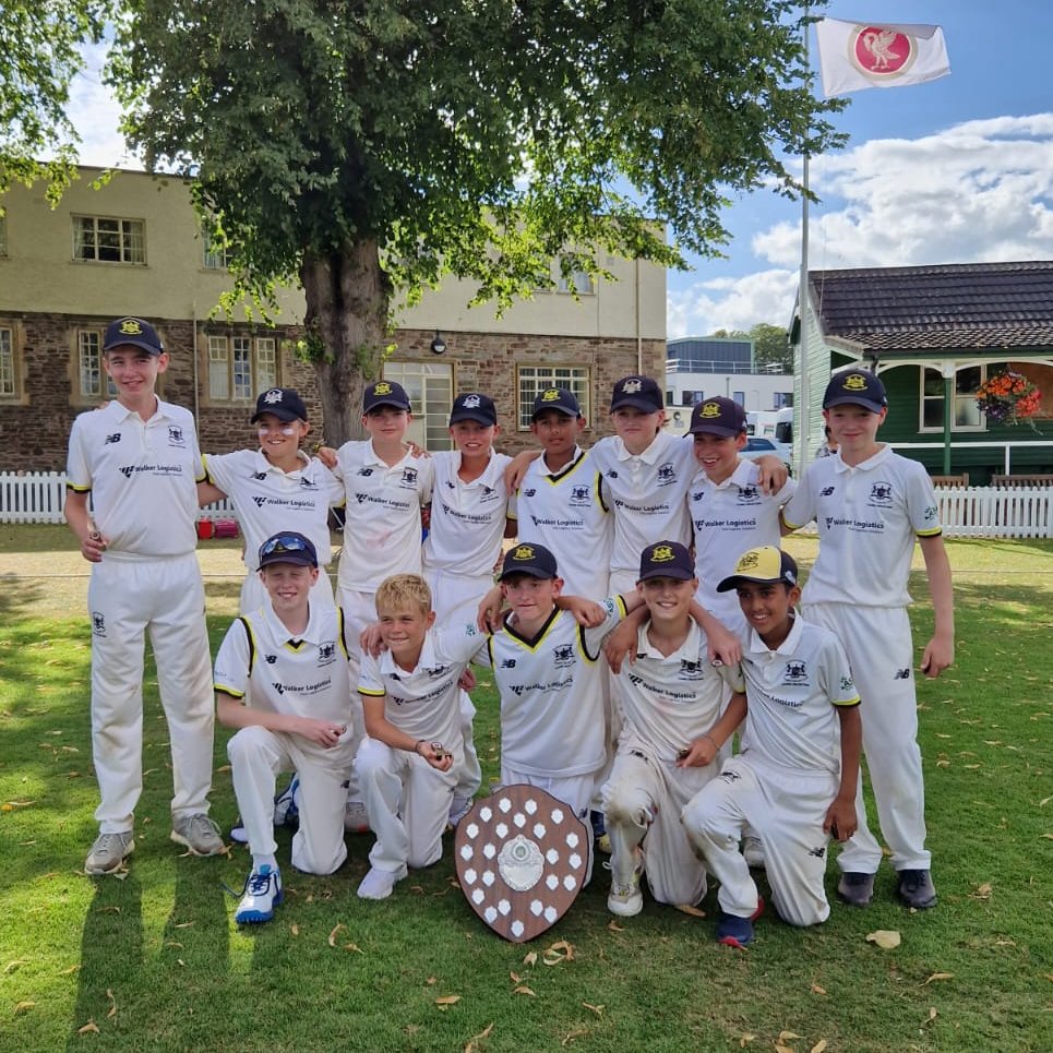 A superb week for our U12s CAG side who were unbeaten @KingsCricFest 💛🖤 Over the course of the week the team scored 1314 runs & took 39 wickets 👏 Well done to all those involved 🙌 #GoGlos #GYC