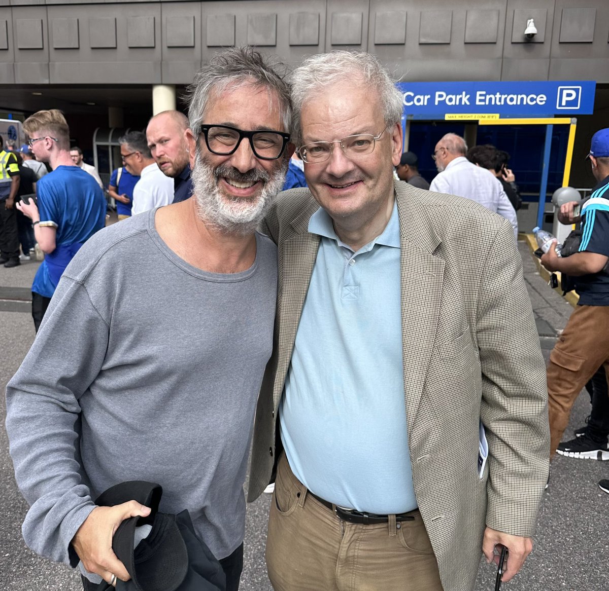 Baddiel's tweet photo. Back at Stamford Bridge for another season and only bumped into bloody Statto. Got to be a good omen. https://t.co/PsiyvWFd0g