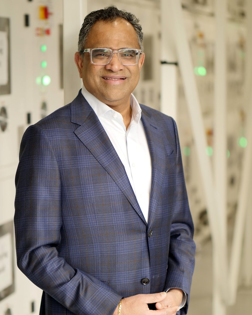 TiernanRayTech's tweet photo. Please enjoy my interview with Enovix CEO Raj Talluri

Enovix CEO: building the world’s next great battery

If manufacturing can be conquered, sales could soar in 2025.

https://t.co/owrEFtTY2V

@EnovixBatteries  $ENVX

#battery #energy #EVs #mobile #semiconductors https://t.co/uN1tAb8CQr