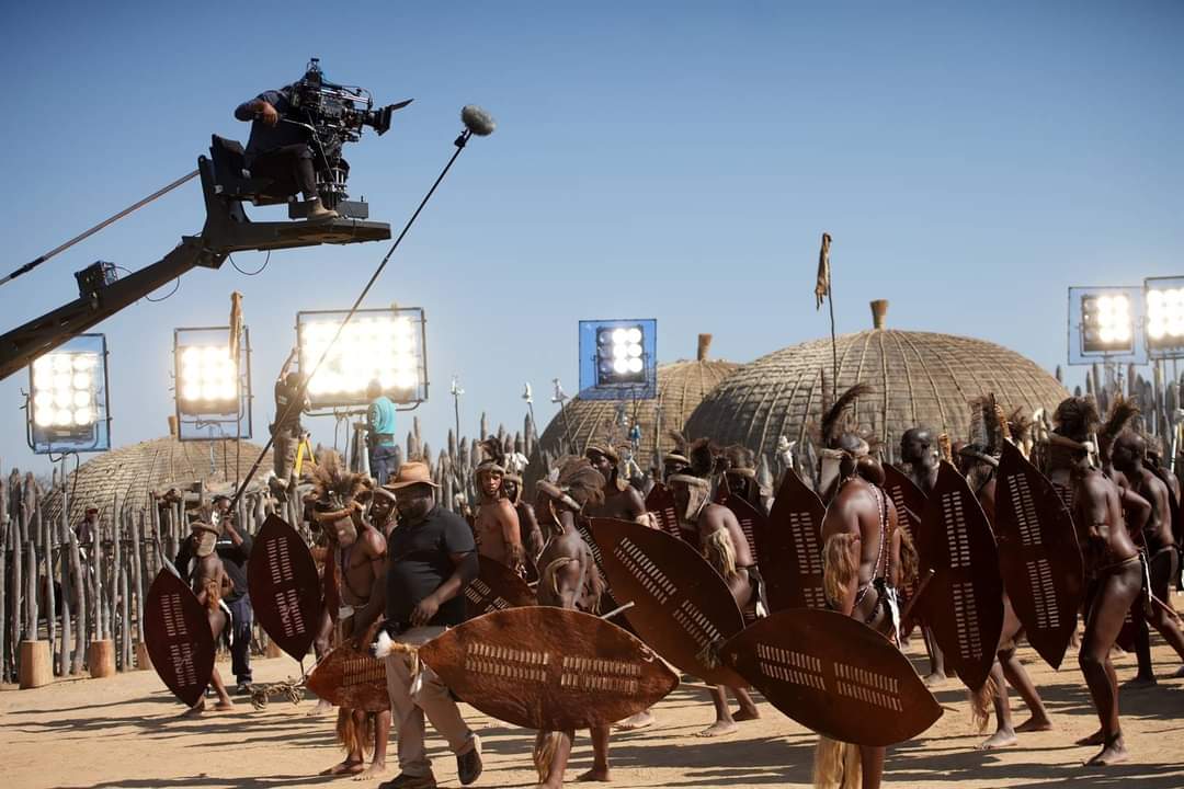 Gracelandfarmer's tweet photo. Apparently Shaka iLembe series production has cost R1,2 Billion and it's selling very well in local &amp; international channels.

Bomb Production employed 250 actors, featured 1000 extras, 100 crews and 8000 people for food catering, cultural clothes designers #ShakaiLembeMzansi https://t.co/EHTNErPu7B