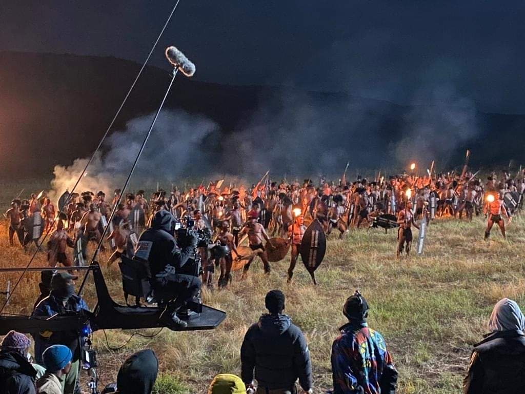 Gracelandfarmer's tweet photo. Apparently Shaka iLembe series production has cost R1,2 Billion and it's selling very well in local &amp; international channels.

Bomb Production employed 250 actors, featured 1000 extras, 100 crews and 8000 people for food catering, cultural clothes designers #ShakaiLembeMzansi https://t.co/EHTNErPu7B