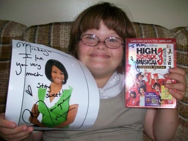 jennydep's tweet photo. Throwback to 2009 when @gimmemotalk sent Mickey this amazing gift! https://t.co/fKATO0PNDx