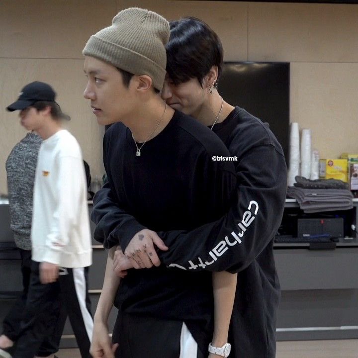 ؘ (@koobipicbot) on Twitter photo 