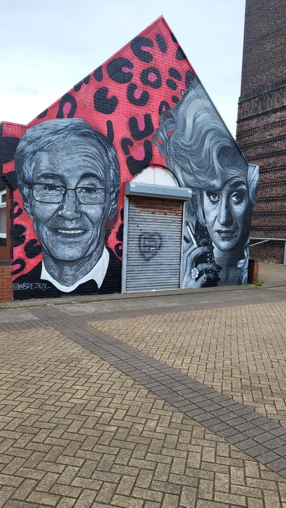 Been for a riverside stroll, google says I was here 7 years ago...  now wondering what I can cobble a label out of... and do I don the outfit here and cover it for the walk? #Splat