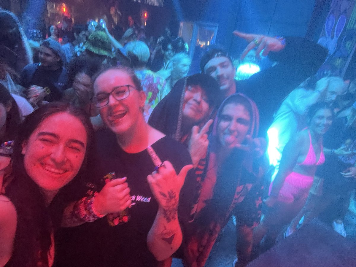 coyrenn's tweet photo. I love them so much!!!! https://t.co/A90kKxAs34