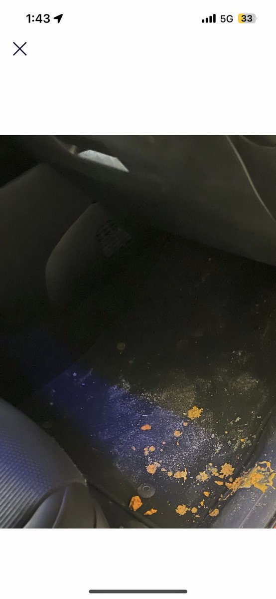 BigTonyMia's tweet photo. @lyft @AskLyft  these are the damages she claims I made … I wasn’t even sitting on the driver side and the second photo was in the front seat which I was sitting on the back right side . I had no food or drink with me … I didn’t get into any altercation with her or nothing https://t.co/ZMetxoRFDG