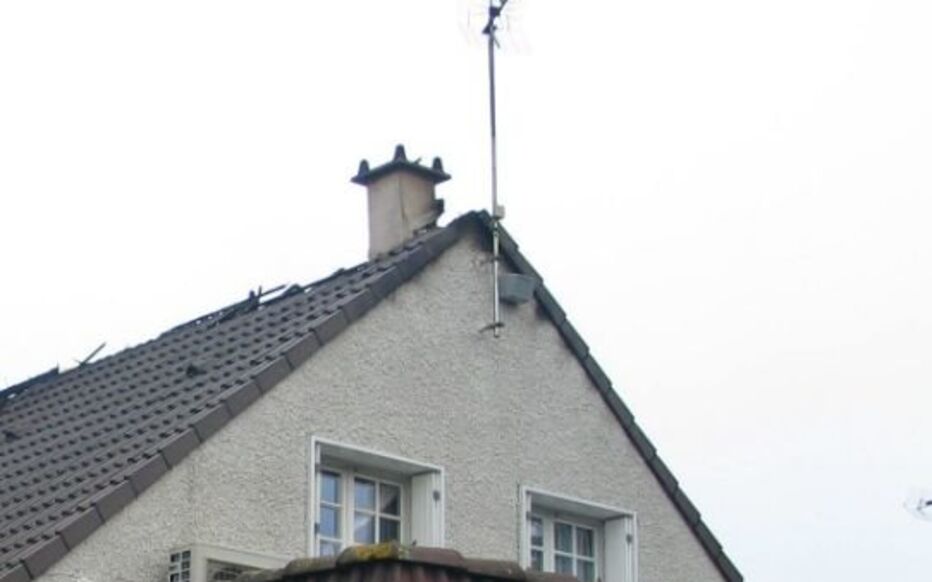 F_Desouche's tweet photo. Melun (77). Le cambrioleur algérien tente de cambrioler une maison en passant par la cheminée mais reste coincé dans le conduit
https://t.co/U0Cj1G7Ifk https://t.co/HTmi7pdjIy
