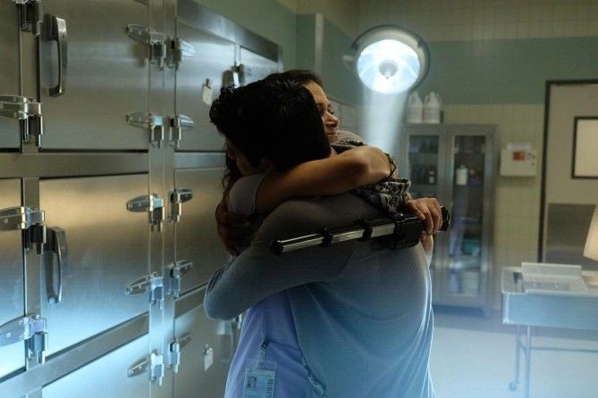 tteenwolfbrazil's tweet photo. e feliz dia dos pais pra Melissa McCall,que além de ser mãe é pai do Scott ao mesmo tempo. 🤍 https://t.co/fow0lACgvG
