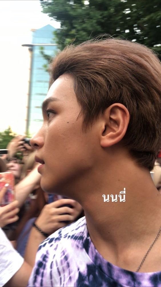 lhcmild's tweet photo. haechan looks so gorgeous with his tan skin <3 https://t.co/8wrP70Jtre