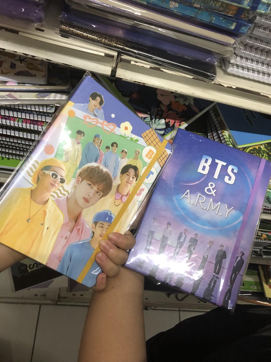 enhygram's tweet photo. reading ready! 💜💜💜 https://t.co/F8G7KvZXrj