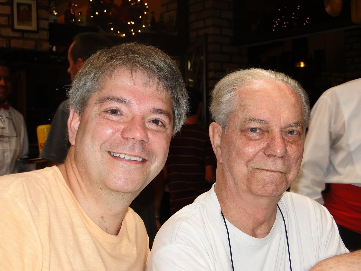 luizhlima's tweet photo. Feliz Dia, meu querido pai!
Em 2020, publiquei um artigo, intitulado Pais, cujo link segue.
Sempre que o releio me emociono.
Feliz Dia dos Pais a vocês queridos amigos, mesmo aqueles que não puderem abraçar os seus pais ou os seus filhos.
https://t.co/GHVB3xpkYO

#diadospais https://t.co/gGKfp6dQej
