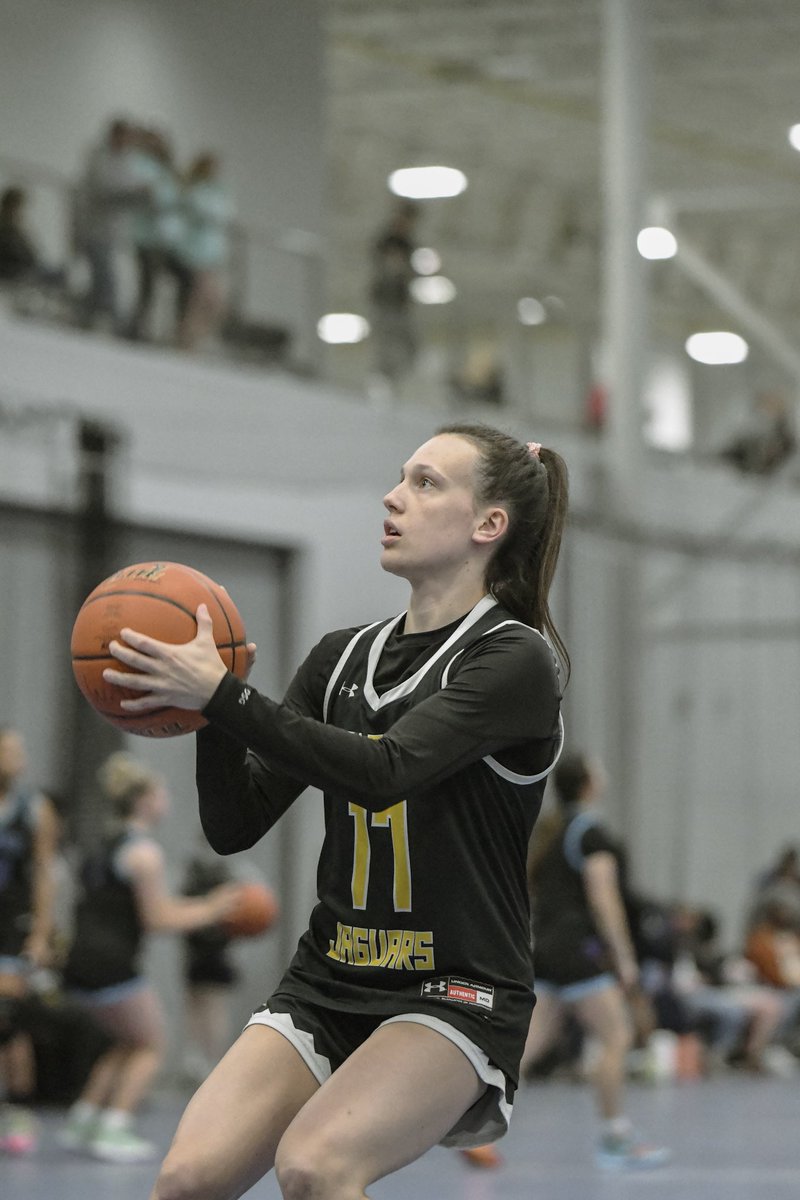 Bash Hudson (@bashhoopsne) on Twitter photo ☀️ Sunday ☕️ Report☀️
(Free ✍🏾)
Made a surprise visit to <a href="/AssumptionWBB/">AssumptionWBB</a> for their Summer Showdown yesterday 🏀
Heading back soon but how about some ☕️ for the road? 😁
3 players who separated themselves due to their passing ability ⤵️
🔗 herhoopsnetwork.com/2023/08/13/sun…
▪️<a href="/maddiegill_/">Maddie Gill</a> ☀️ Sunday ☕️ Report☀️
(Free ✍🏾)
Made a surprise visit to <a href="/AssumptionWBB/">AssumptionWBB</a> for their Summer Showdown yesterday 🏀
Heading back soon but how about some ☕️ for the road? 😁
3 players who separated themselves due to their passing ability ⤵️
🔗 herhoopsnetwork.com/2023/08/13/sun…
▪️<a href="/maddiegill_/">Maddie Gill</a>
