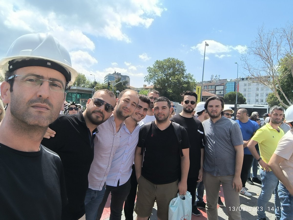 52Mkn's tweet photo. Sahalardan meydanlara....
#KamuMuhendisleri https://t.co/fenQtnErog