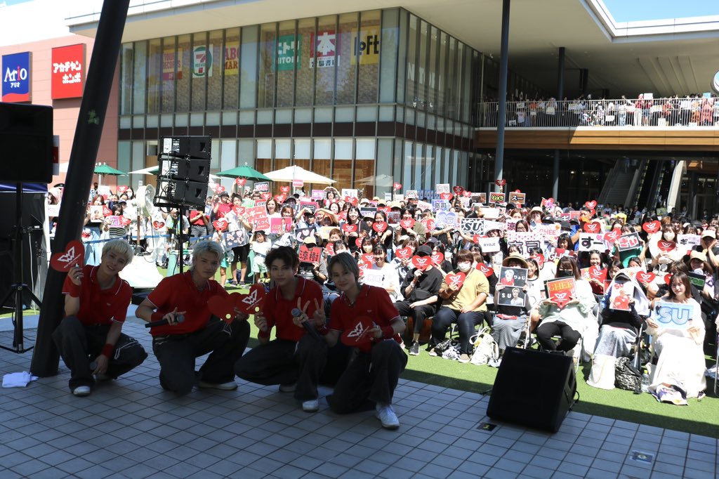WOLFHOWLHARMONY's tweet photo. WOLF HOWL HARMONY 
-iCON Z 夢者修行-

2023.8.13.(日)
【岡山】アリオ倉敷

暑い中お越し下さった皆さま
ありがとうございました🐺❤️‍🔥

明日は
【福岡】筑紫野ベレッサ

なんといっても・・
SUZUKIの誕生日当日です！！！！

皆様のお越しを
心よりお待ちしております🫶🏻✨

#WHH夢者修行 
#WHH https://t.co/CsVJbUW7ww