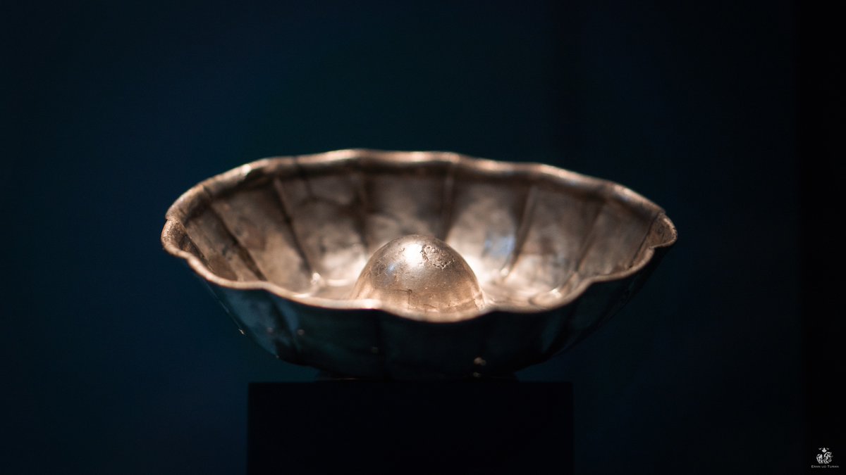 Reconstruction vs original Silver bowl from Chilek, nr Samarkand, found in a house of the early 8th C with 3 other silver bowls. Patreon.com/eranudturan
