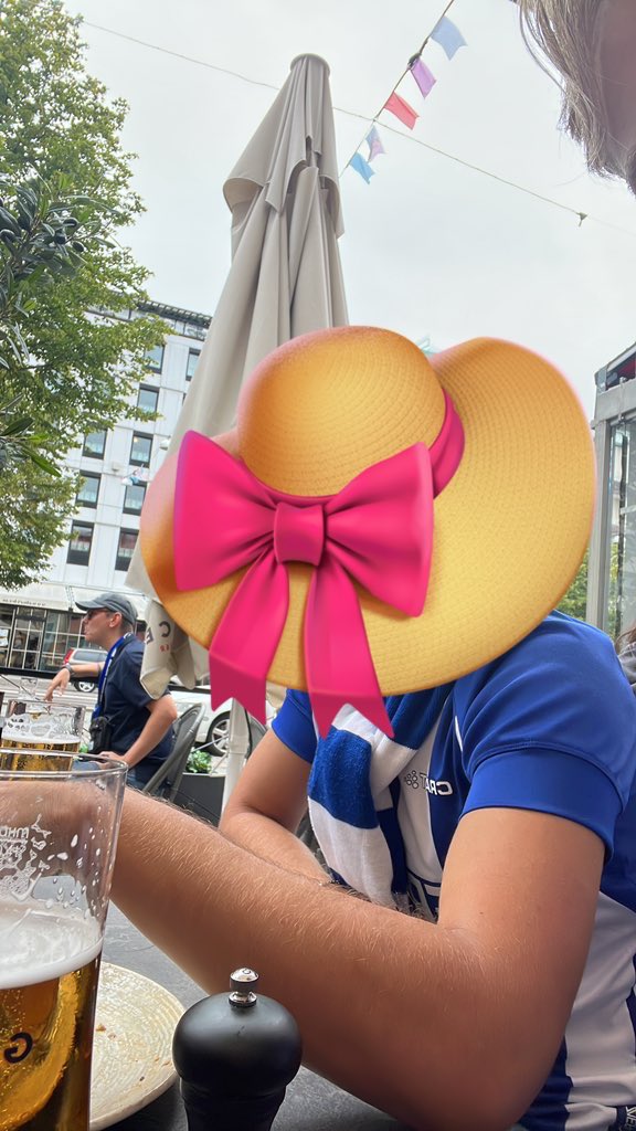 aStencool1's tweet photo. #ifkgbg en sjukdom en smitta en djurgårdsfitta! #mot3 https://t.co/Ui6RVaxV9L