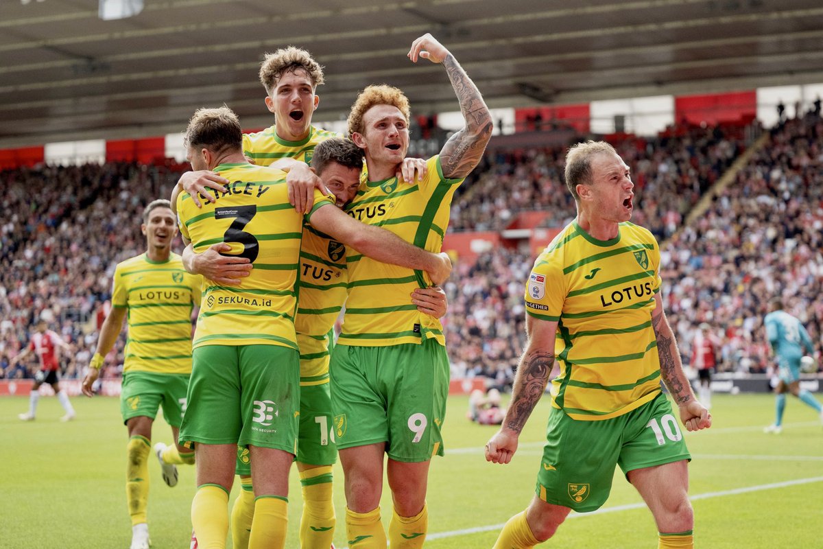Photos of the 4th <a href="/NorwichCityFC/">Norwich City FC</a> goal and celebrations <a href="/SouthamptonFC/">Southampton FC</a> during the 4-4 draw yesterday. Christian Fassnacht scores his first goal for the club. #ncfc #nowichcity #nikon