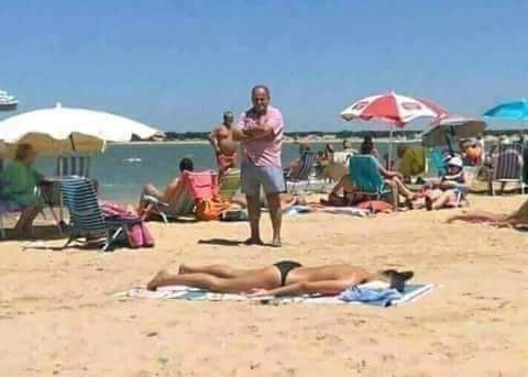 قاعد يستنى فيها لين دور