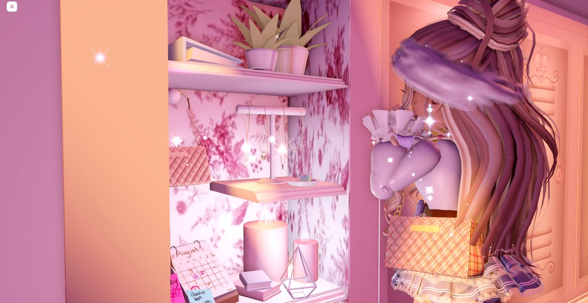 🤍🌷

#royalehigh #rhtc #royalehighcampus3