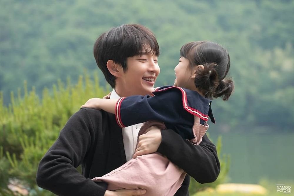 PortalJoonGiBR's tweet photo. Feliz Dia dos Pais! 💐

📺#FlowerOfEvil, tvN, 2020
📺 #TwoWeeks, MBC, 2013
📺 #MoonLoversScarletHeartRyeo, SBS, 2016

#LeeJoonGi #이준기 https://t.co/fyOZFDBrYB