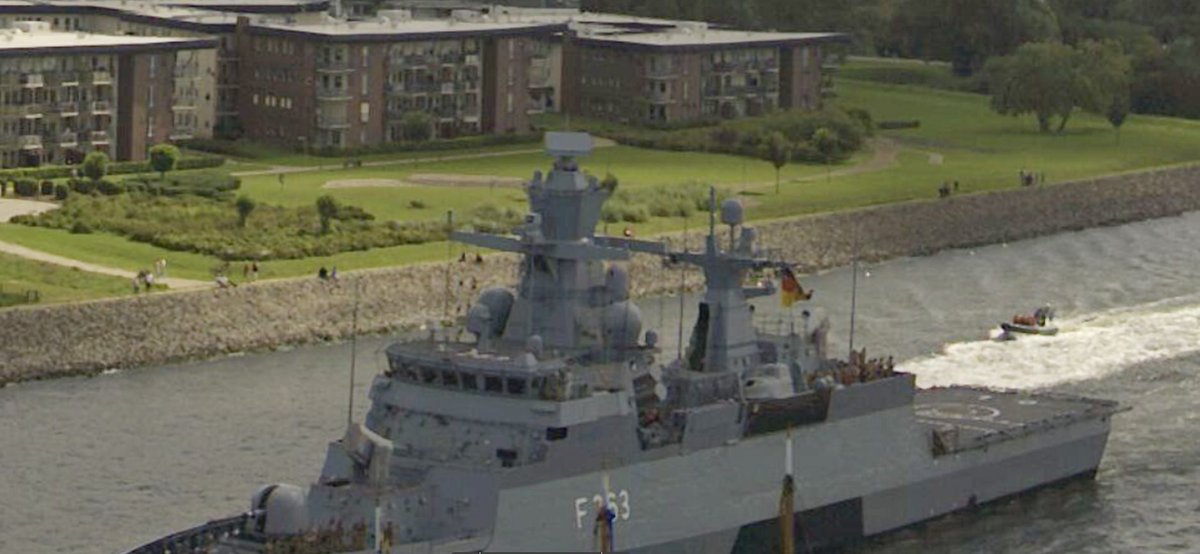 WarshipCam's tweet photo. German Navy Braunschweig-class corvette FGS Oldenburg (F263) leaving Rostock, Germany - August 13, 2023 #fgsoldenburg #f263
SRC: webcam https://t.co/hnHKV8JaEZ