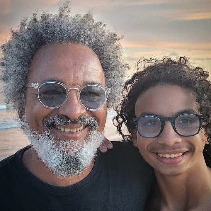 JessSanto3's tweet photo. Ser pai é: um homem comum dando o melhor de si para cumprir a função de super herói. 

FELIZ DIA DOS PAIS 💙 https://t.co/2cjT9Bb9eR