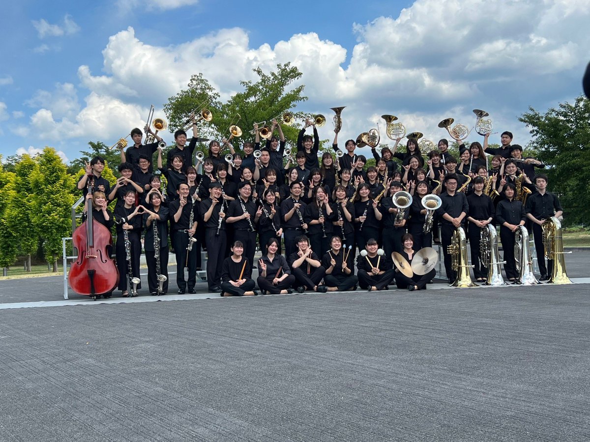 ㊗️兵庫県代表㊗️
我々甲東ヌーヴェルヴァーグ・ウインドオーケストラは、本日開催されました第70回兵庫県吹奏楽コンクールにて、
「金賞🥇代表」
をいただくことができました！

ひとえに、皆様の応援とご支援があってこそのことです！本当にありがとうございました！

関西大会も頑張ります❗️