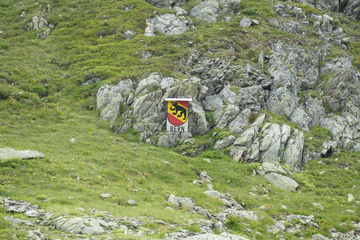 casimirvonarx's tweet photo. Etappe 20 der Via Berna führt von Gadmen auf den Sustenpass und hat landschaftlich viel zu bieten!
Am Ziel, aber nicht am Ende – 10 weitere Etappen warten!
#bernerwanderwege #bernerando #viaberna #wandernverbindet https://t.co/avf2bsx3vP