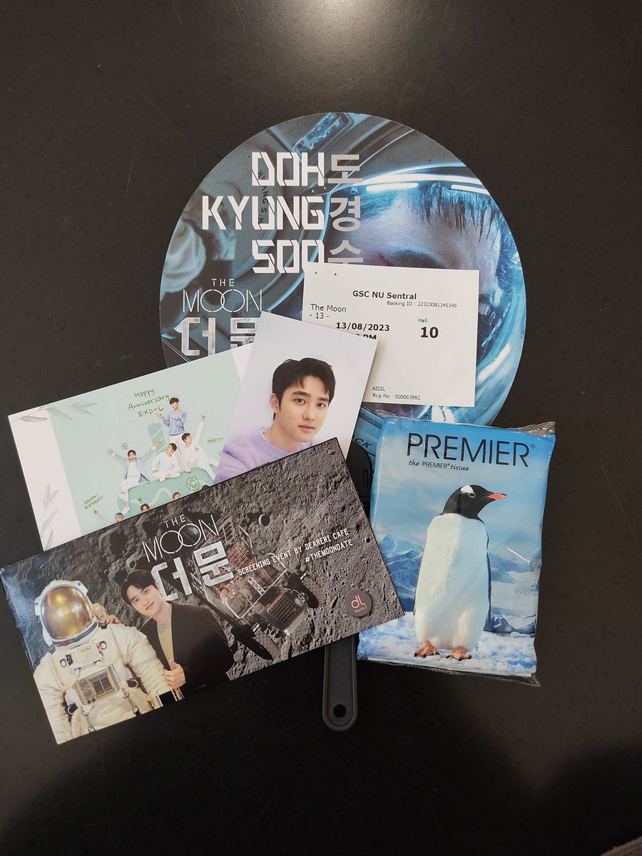 qieriizen's tweet photo. Thank you @DearEriCafe and team for organising #TheMoonDate screening event today! 🫶🏻 The Moon movie 2358/100!!! 잘했어요 우리 도경수님 🥰🕊️

P/s: Dapat kita jumpa mia ❤️‍🩹 https://t.co/XNw0BK27tn