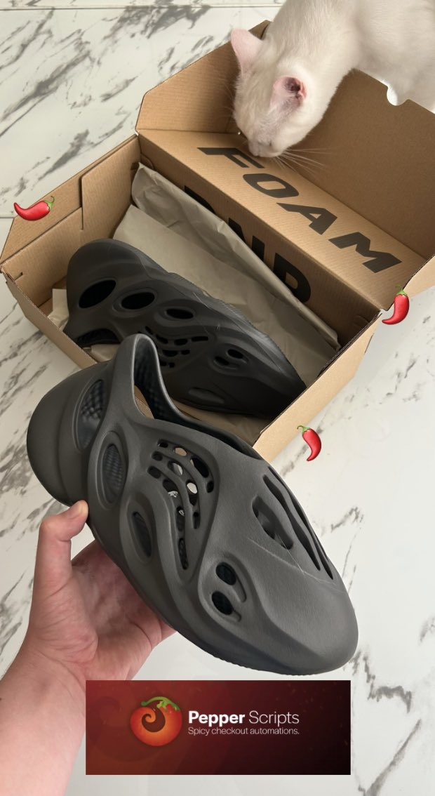 maluuku's tweet photo. „woohooo we did it“

🌶️ - @PepperScripts 
💥 - @SoleSocietyEU 
🎈- @BoilingProxies 

thanks ya‘ll ✍️ https://t.co/Iiur8af9yP