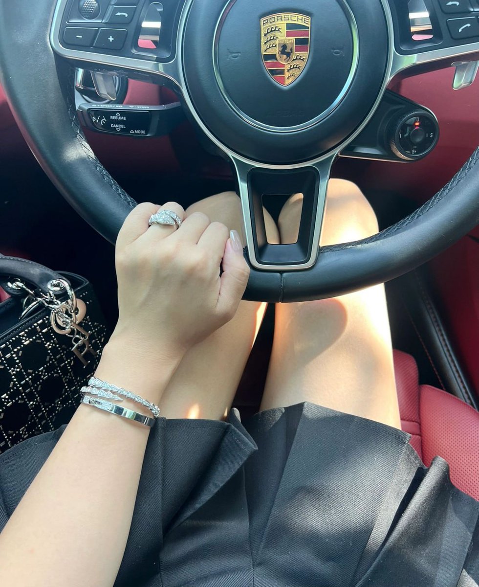 alice_alice982's tweet image. Who would like to participate in today&apos;s program?🤫