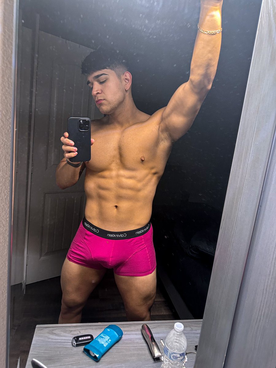 RealHetero's tweet photo. https://t.co/i3YnyeghL4