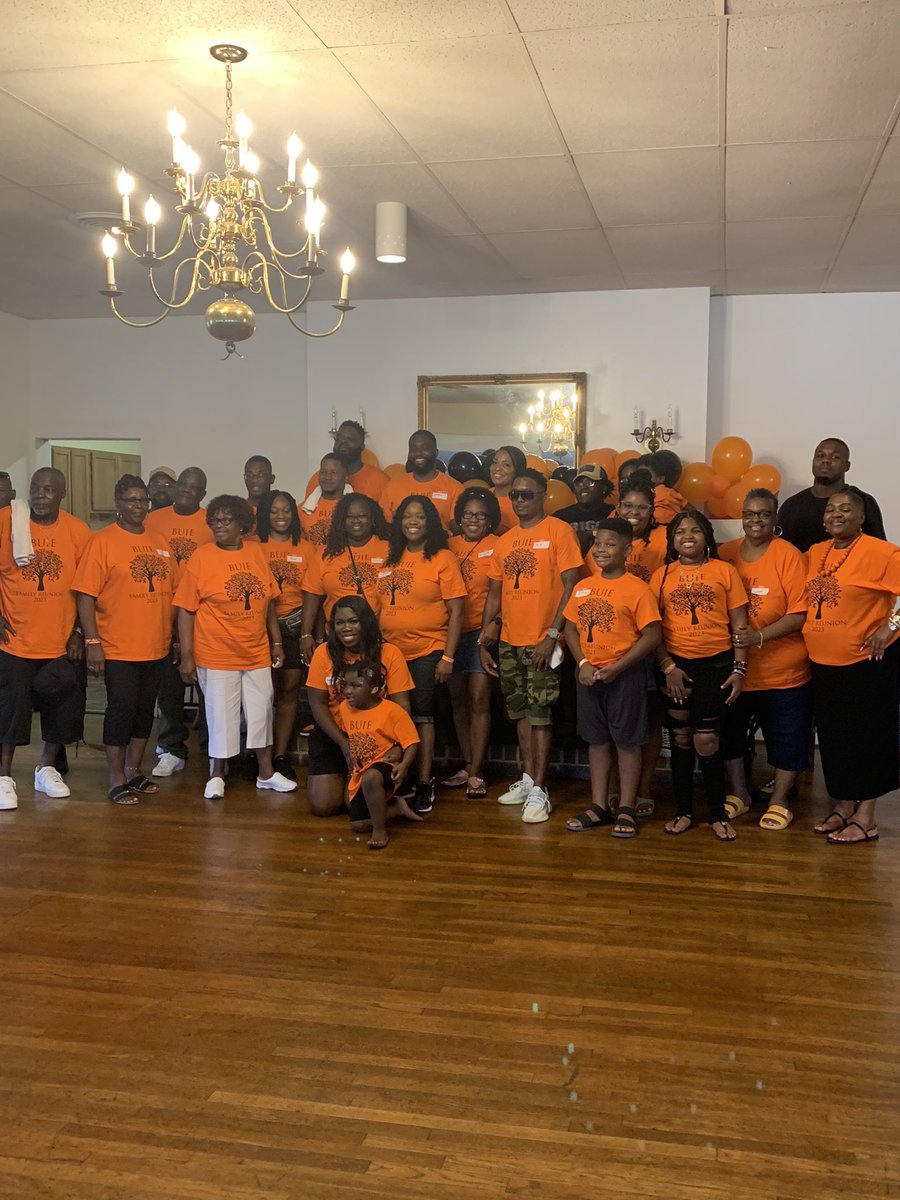 AliceHaileySin2's tweet photo. Buie Family Reunion🧡
#GreatGrandmaLillianBuie😍#Joy https://t.co/wGDyUVJ0bY