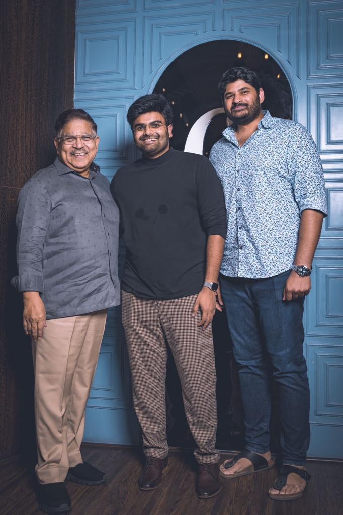 SureshPRO_'s tweet photo. Celebrating success with a gift of 1 Episode FREE 🚚
Here are some moments from the success party of #DayaaOnHotstar.
Streaming now, only on @DisneyPlusHSTel.
#JDChekravarthy @YoursEesha @nambessan_ramya
@kamalkamaraju @pavansadineni @mayankparakh19
@paruchuri6969 https://t.co/bkwTVa7wGl