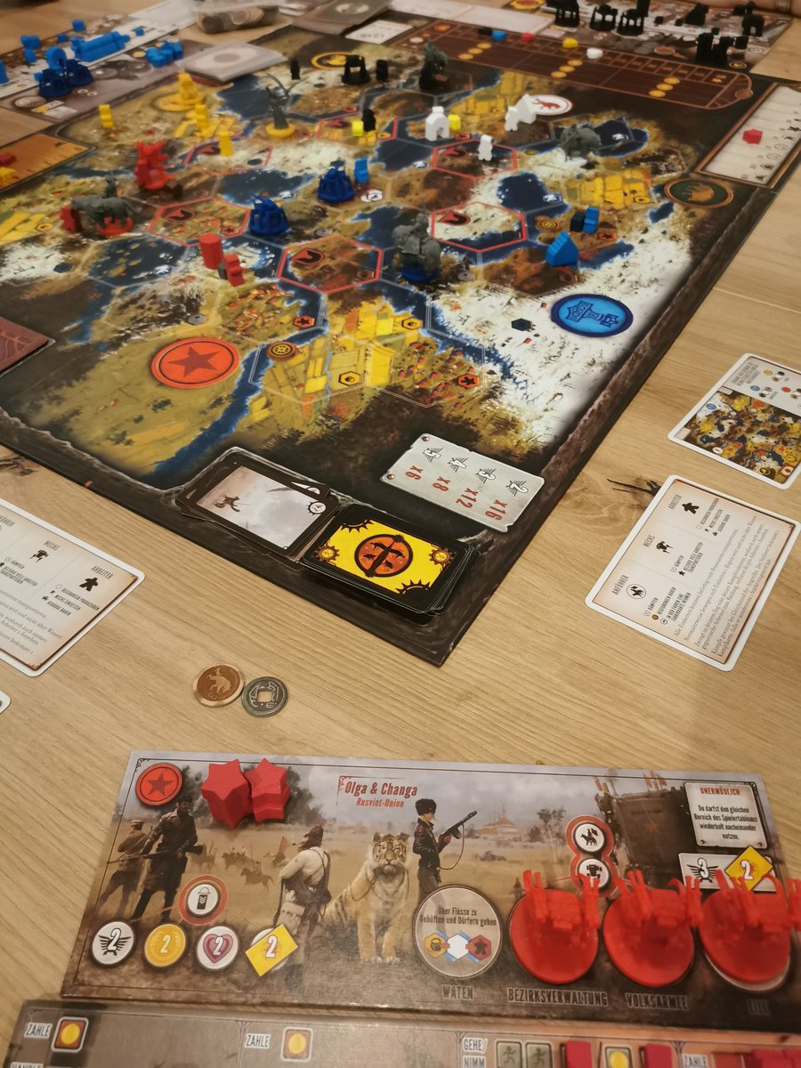 Wow. Was für ein Hammerspiel:)
Scythe.

#scythe #boardgames #Brettspiel