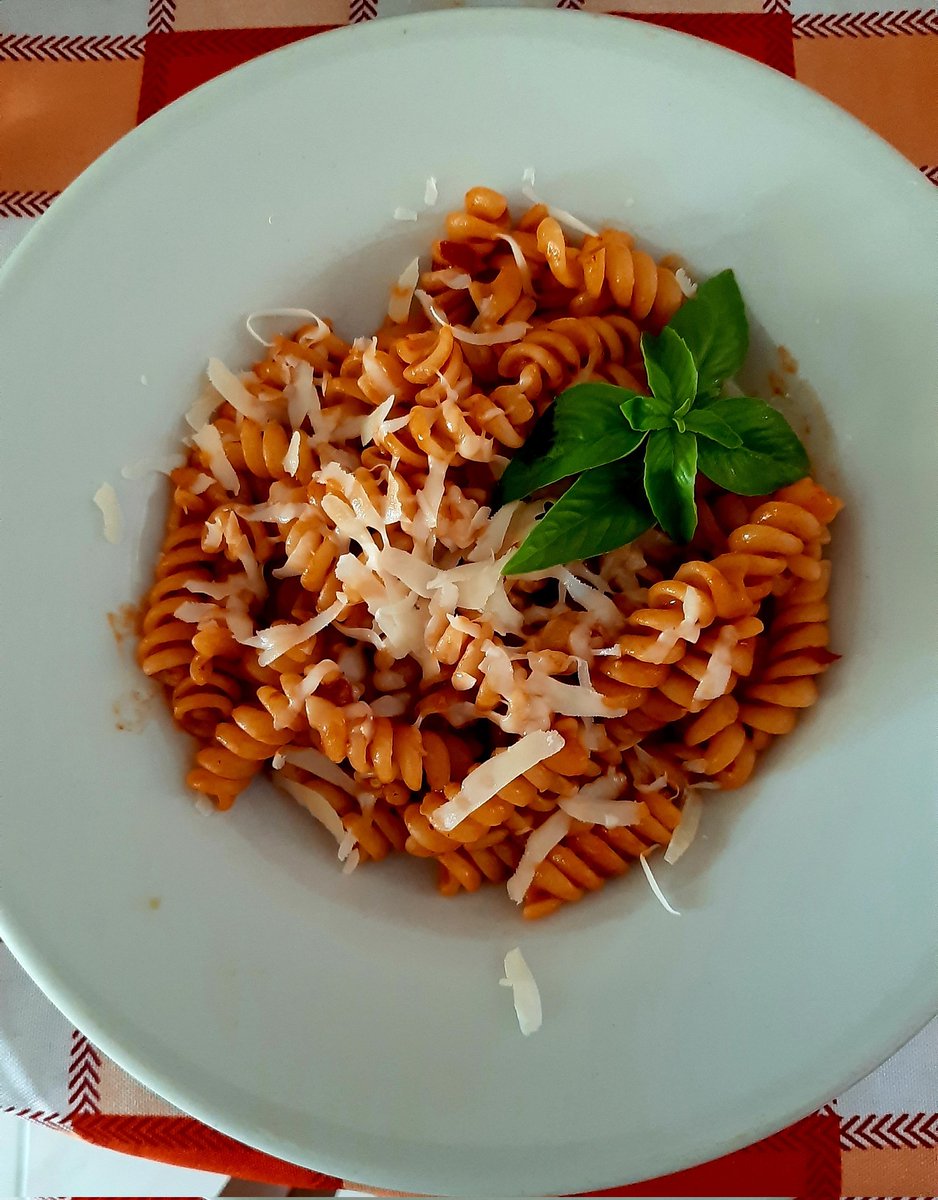 SocialPNews's tweet image. Non venite in #calabria...💙

- 'Nduja di #spilinga 🔥🔥🔥🌶🌶
- Basilico #homemade 🌱🌱🌱

❌ #tigelle
❌#gnoccofritto

Buona #domenica #hot