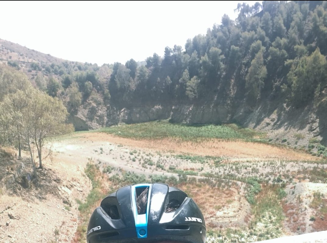 mluisfran's tweet photo. Pantano del agujero hace dos años ,pantano agujero hoy.. https://t.co/Redl41HRx1