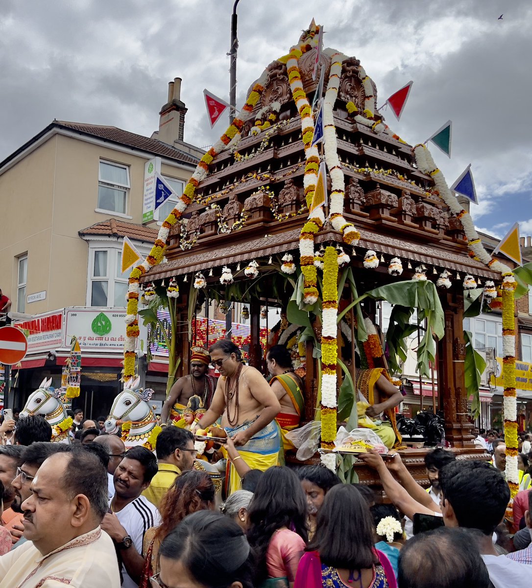 Officers from NE Safer Neighbourhood Teams involved in the London Sri Murugan Temple Chariot Festival #WallEndSNT #EastHam #ManorPark