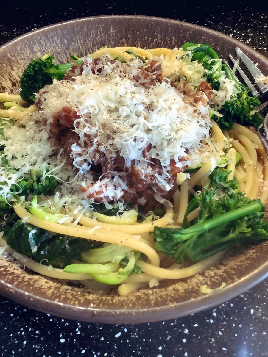 missy_molly_mol's tweet image. Lunch. I’ve spun out a few strands of pasta with a spiralised courgette and Tenderstem broccoli to reduce the heavy carb and get some more plant foods in. Underneath the mound of Parmesan some lamb ragu is lurking. If you look very carefully #LotsOfCheese