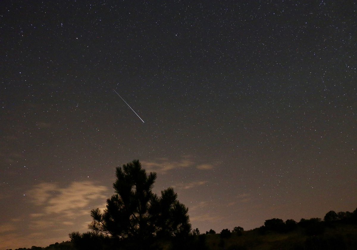 “Perseid Meteor Yağmuru”

📸 <a href="/BakiKalaycii/">Mustafa Baki Kalaycı</a> 
Iso 2000, F 4,5, 18mm, 30s; Canon 70d ile çekildi.