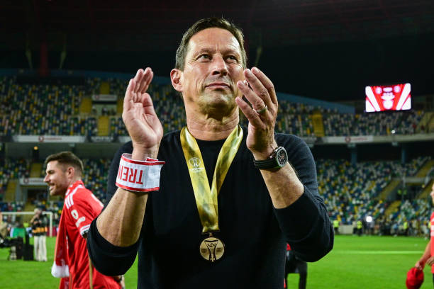 Roger Schmidt diz que espera utilizar mais jogadores esta época para estarem mais próximos da forma uns dos outros.