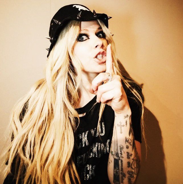 Best of Avril tweet media