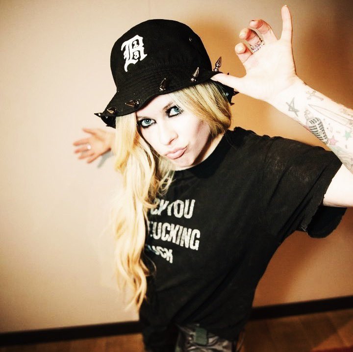 Best of Avril tweet media