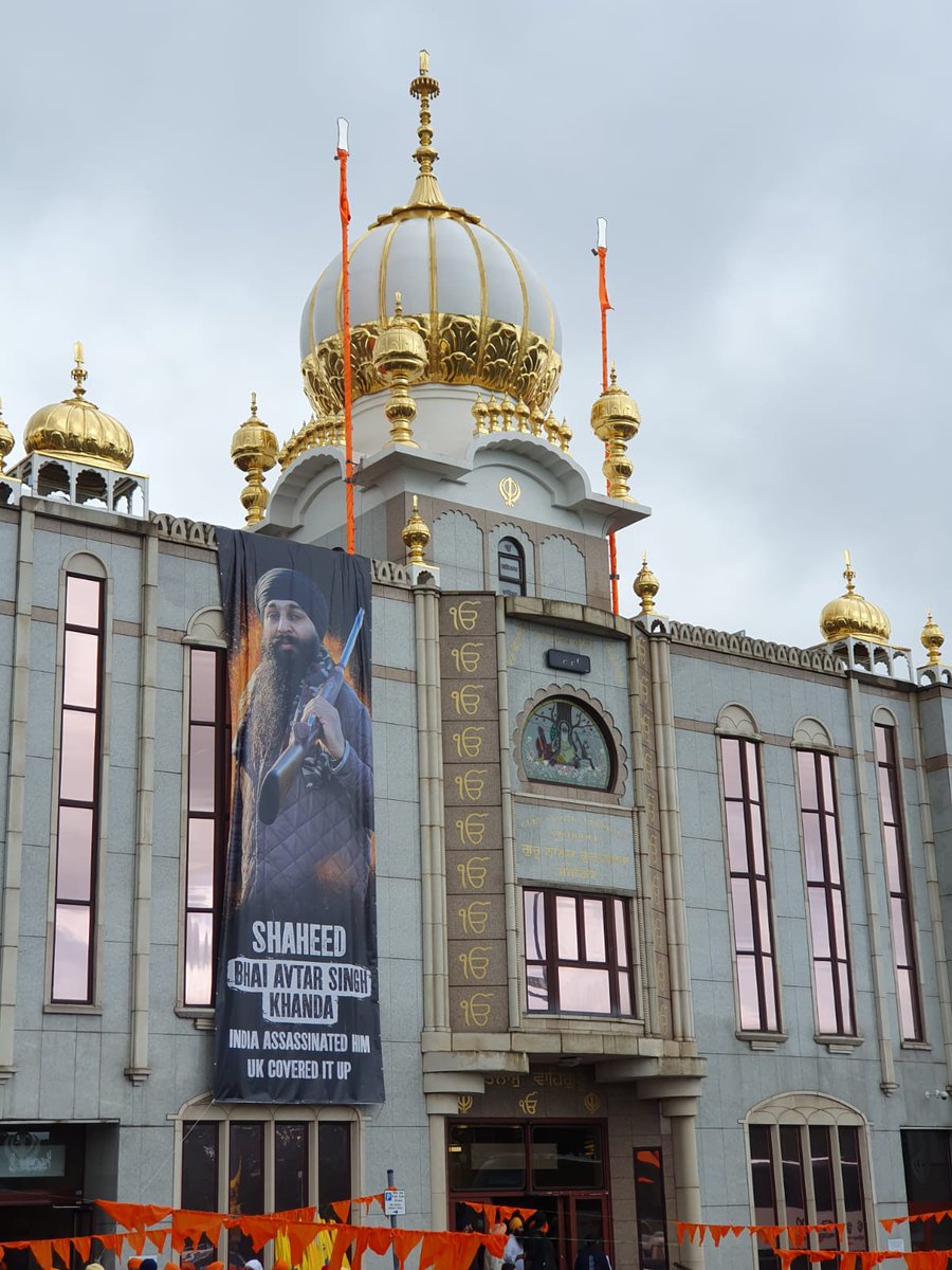 SikhPA's tweet photo. "INDIA ASSASSINATED HIM, UK COVERED IT UP"

Read more about yesterday's funeral for Shaheed (martyr) Bhai Avtar Singh Khanda, including:
- confirmation he was NOT behind High Commission "attack"
- how investigation into poisoning was prevented
- and more

https://t.co/euqzgU4XUm https://t.co/oxiOMLGnqQ